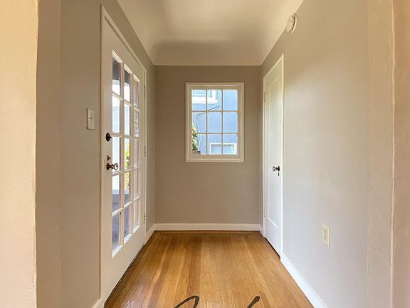 3rd image of 3733 Linwood Ave