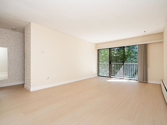 4th image of 15020 N Bluff Rd #208