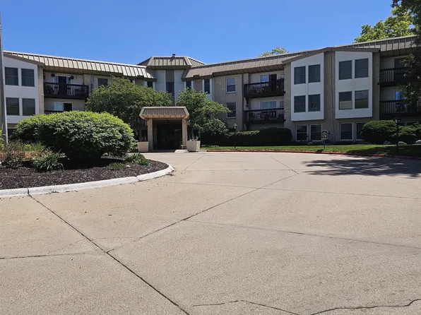 4000 S 56th St APT 117B, Lincoln, NE 68506