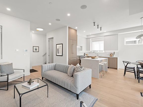 4th image of 625 E 24th Ave #2