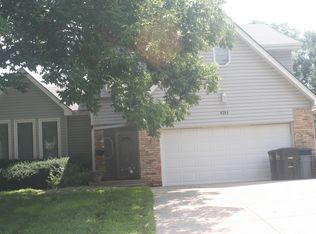 9261 Adams St, Omaha, NE 68127