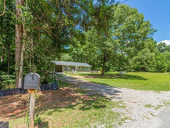 3rd image of 2888 Whitney Rd