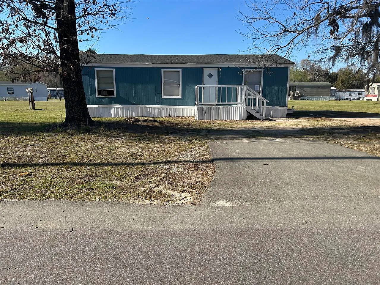3 bed, 1000 sqft, $850 — Photo 1
