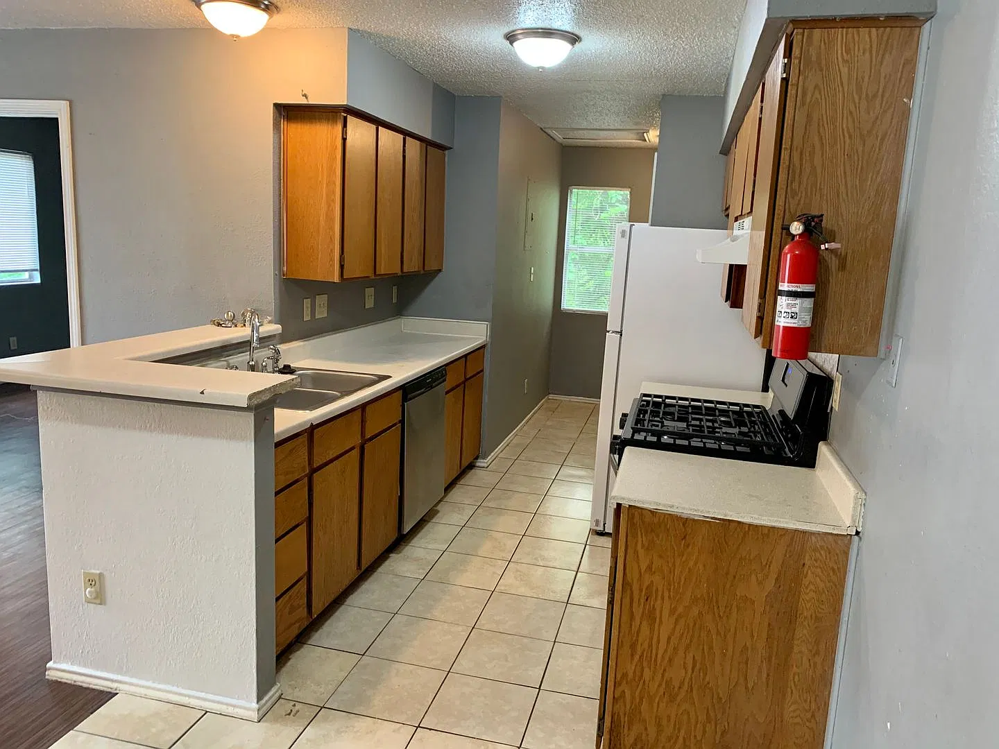 5701springmdw — Photo 4