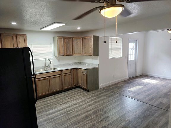 4th image of 1644 Ewing Ave