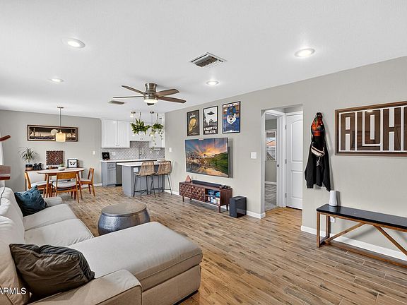 5th image of 2309 W FLOWER Street