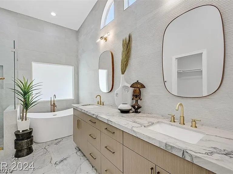 8 Barton Spring Cir — Photo 11