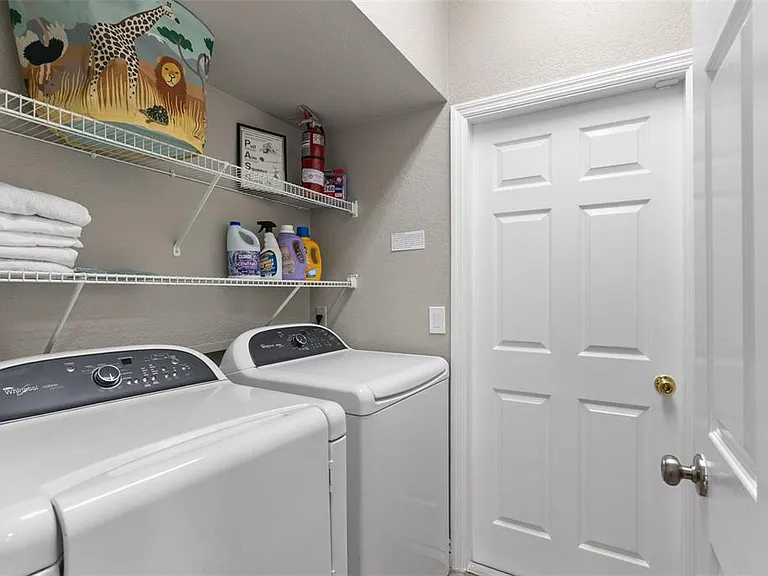 215 Gleneagles Dr — Photo 28