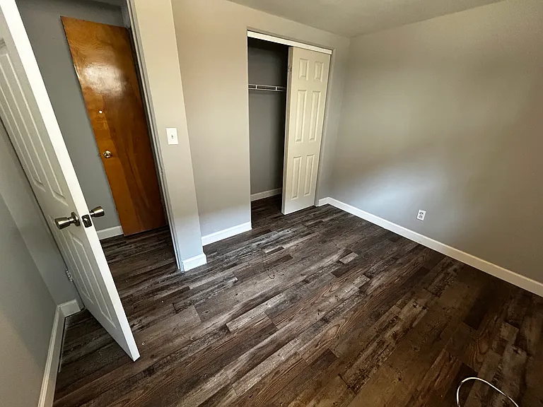 2920 N Woodbine Ter #2920 — Photo 5