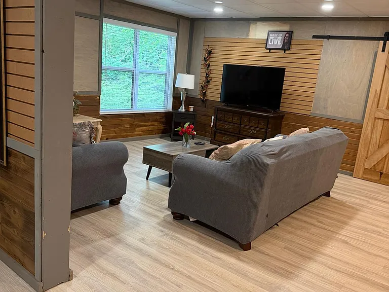 449 Stone Chimney Ct — Photo 8