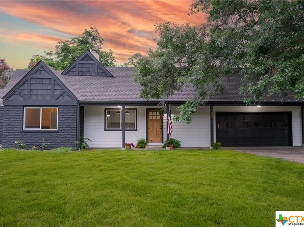 1608 Saint Vincent St, Gonzales, TX 78629
