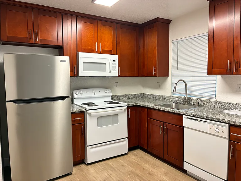 225 Tahoe Ave #B — Photo 12