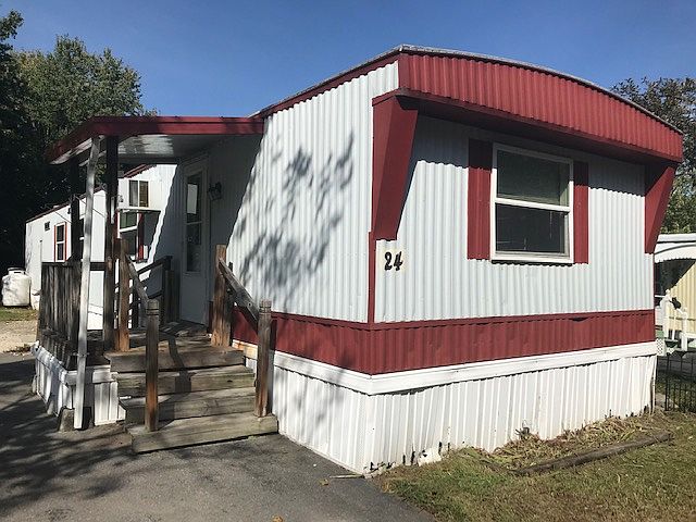 2nd image of 24 Aspen Dr