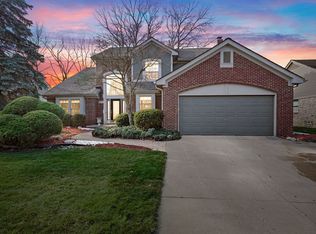 44802 Danbury Rd, Canton, MI 48188