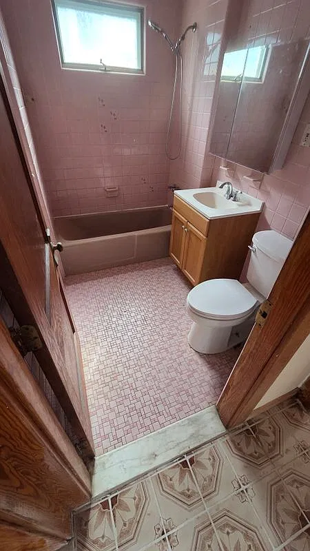 11 Sterling St — Photo 4