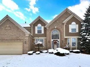 8612 Penfield Dr, Northfield, OH