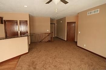 4th image of 1010 E Madison Ave
