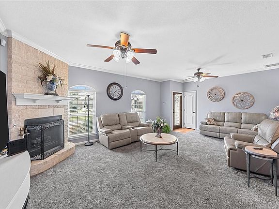 4th image of 32 N Shore Cir