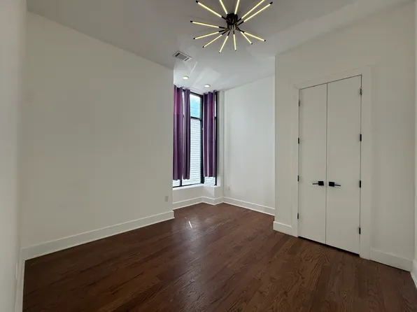 73 Court House Place image 9 of 10