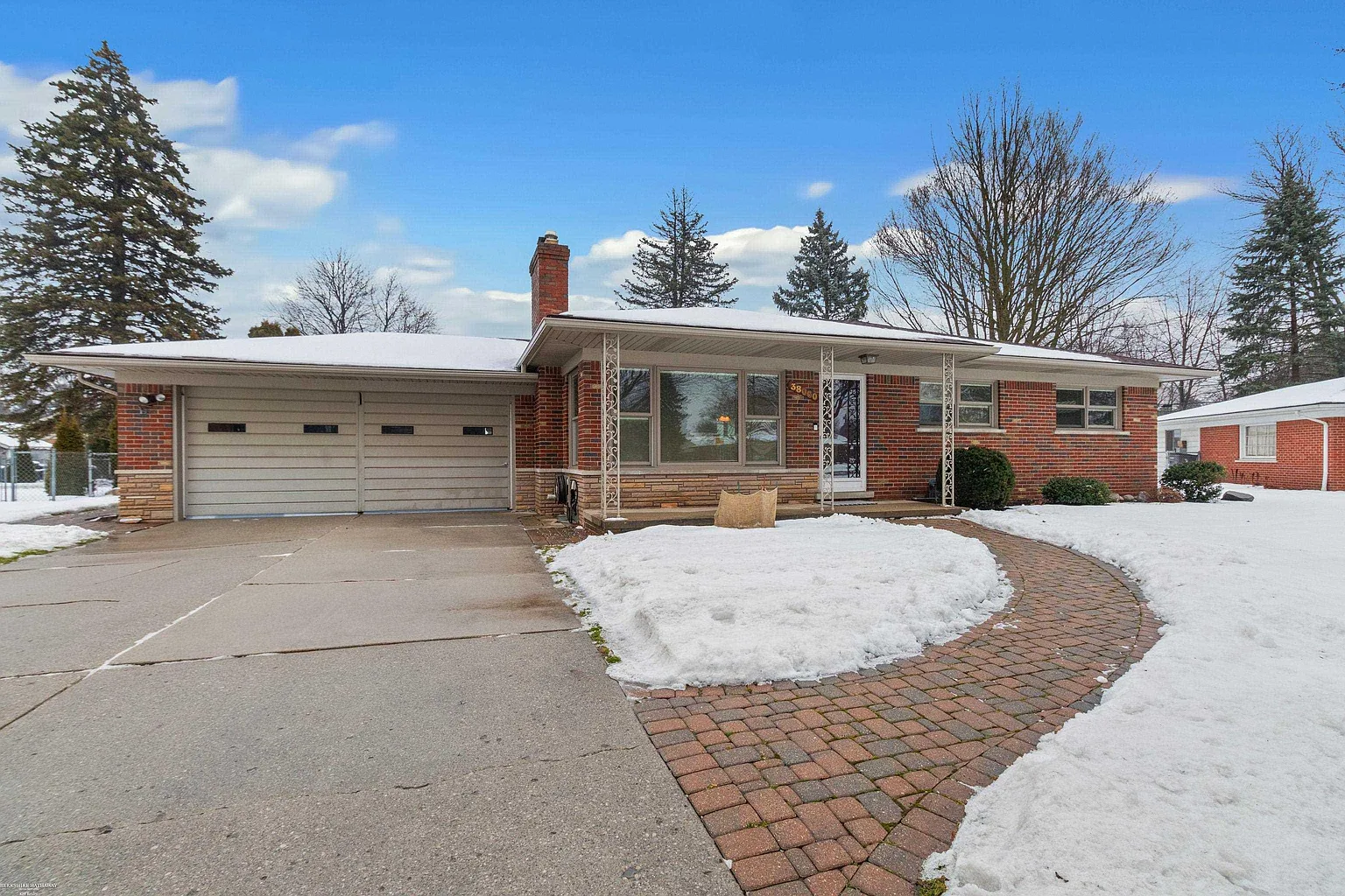 38060 Delta St photo 1