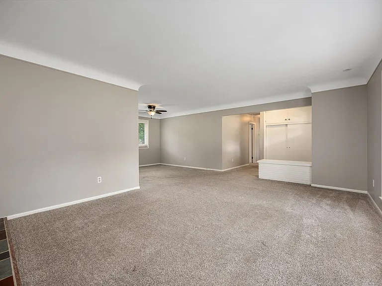 4790 Belzair Dr — Photo 7