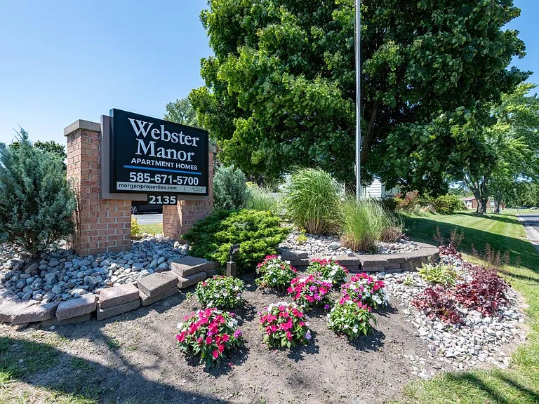 Webster Manor Apartment Homes — Photo 31
