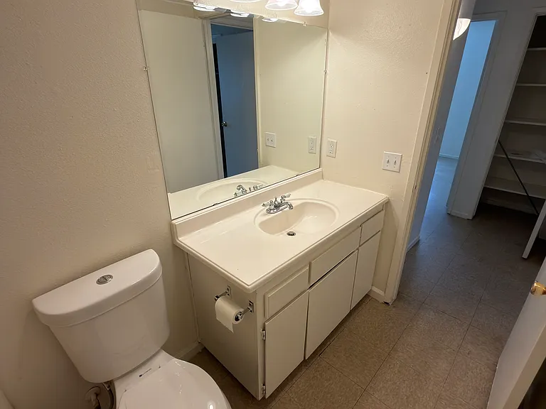 36 S Rogers Ln #202 — Photo 10