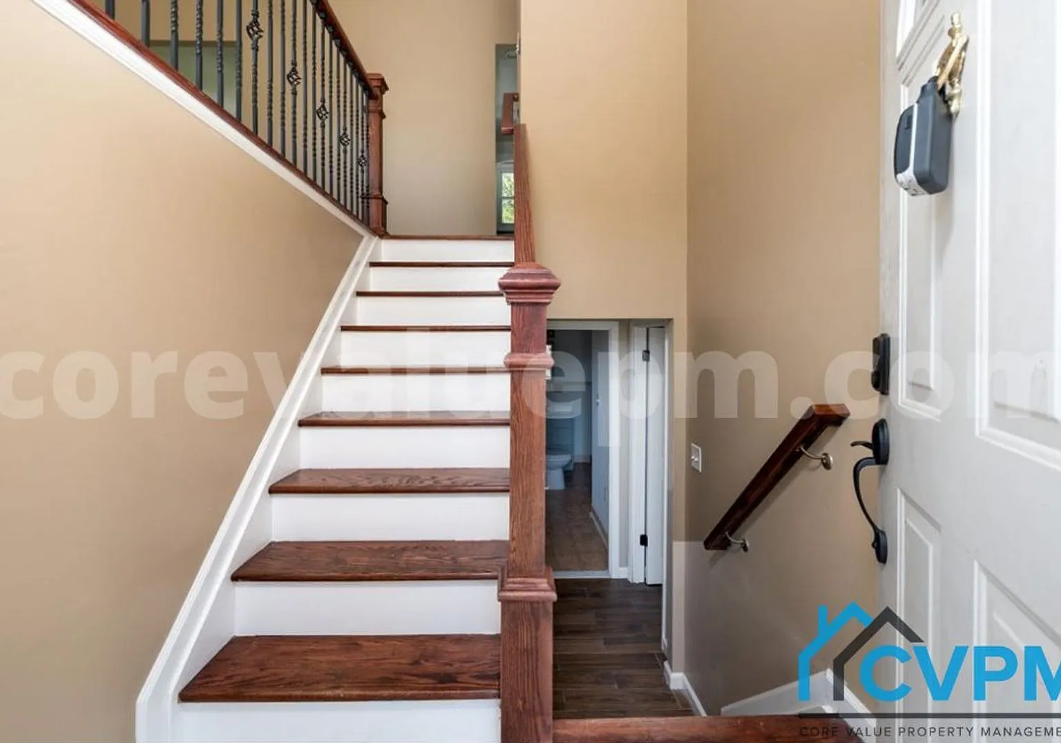 930 Autumn Valley Ln — Photo 4