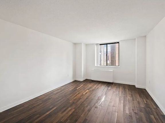 4th image of 184 Lexington Ave APT 14B