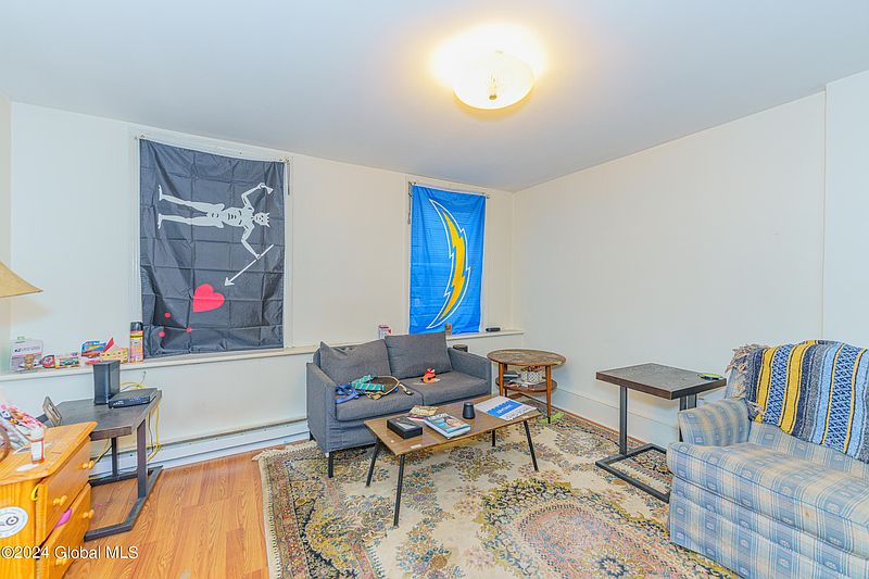 4th image of 180 S Swan Street