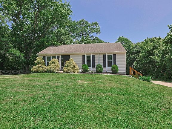 3rd image of 20938 Lakeview Dr