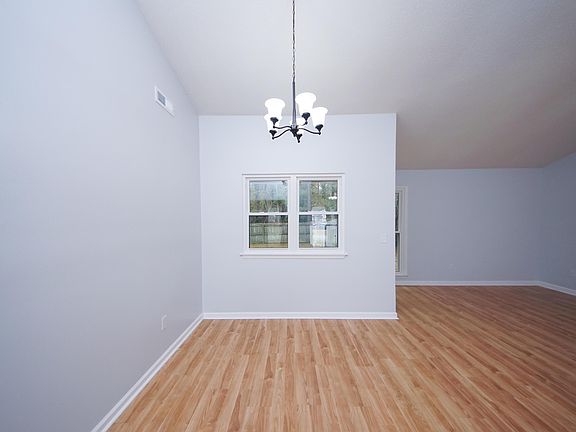 4th image of 112 Chownings Ln