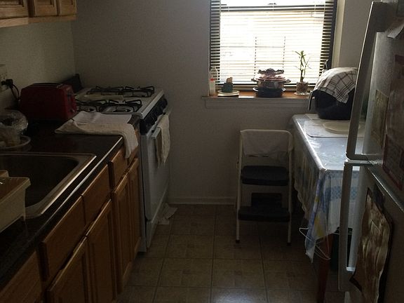 5th image of 44 Fleetwood Ave APT 2G