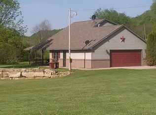 47655 Shaw Rd, Gays Mills, WI 54631