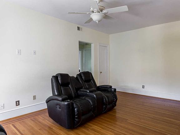 4th image of 2043 Douglass Blvd APT 17