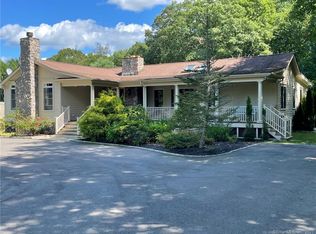 34 Georges Ln, Monroe, CT 06468