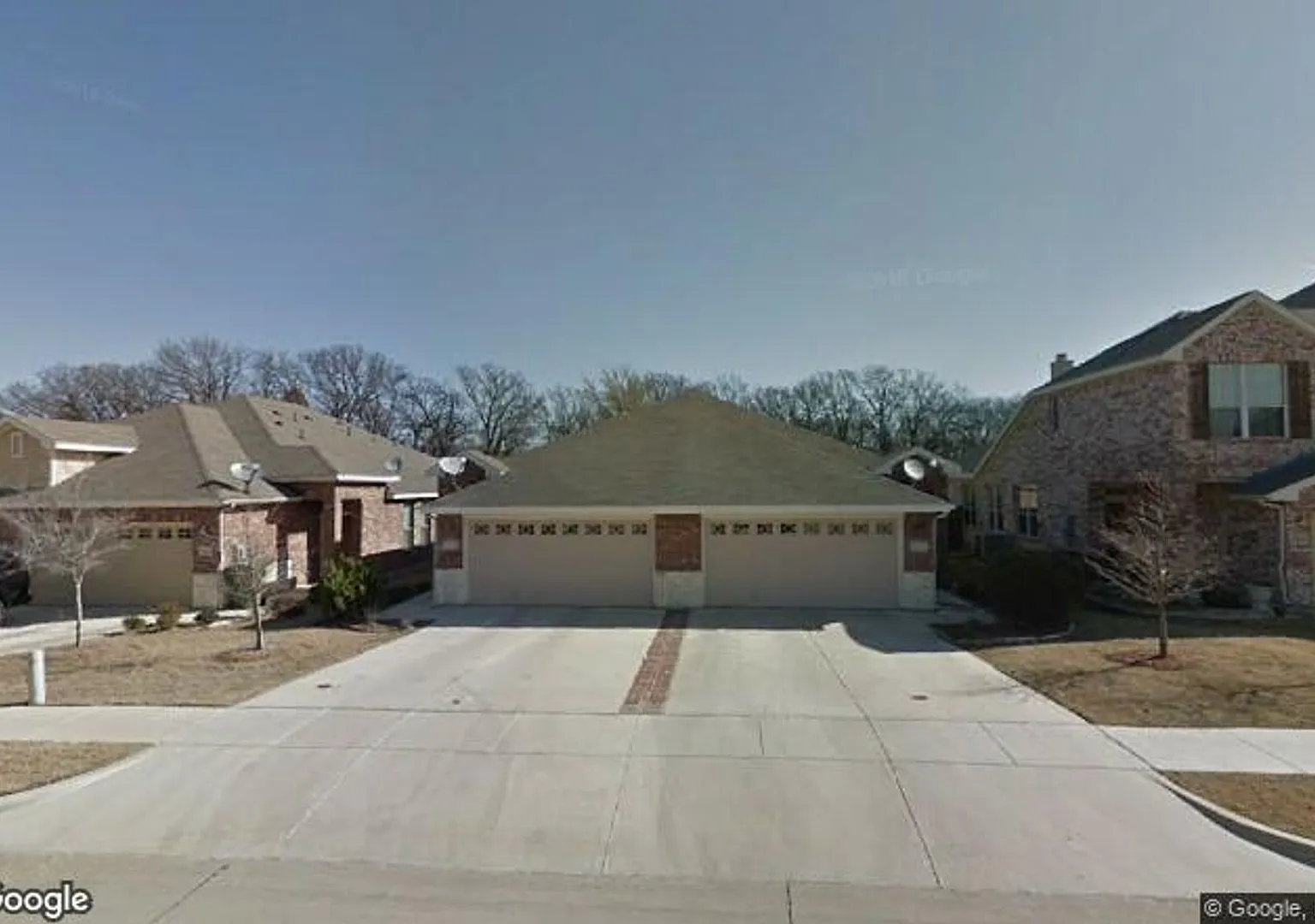 1426 Ravenwood Drive — Photo 1