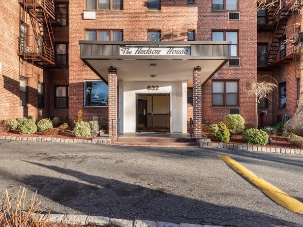 632 Warburton #3J, Yonkers, NY 10701