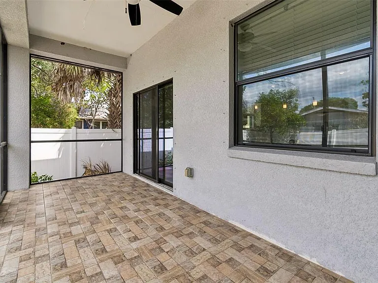 2311 W Aileen St — Photo 29