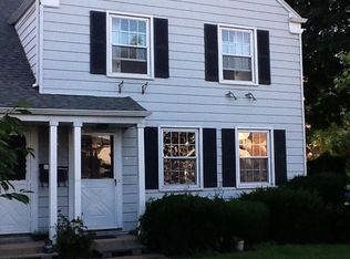 25 Lee Ct, New Rochelle, NY 10805