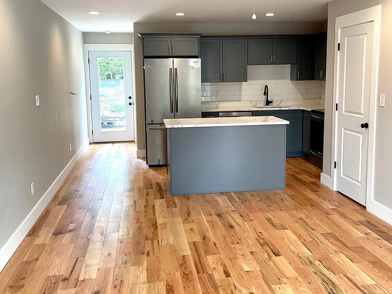 1201 Huntington Ave #1-8 — Photo 5