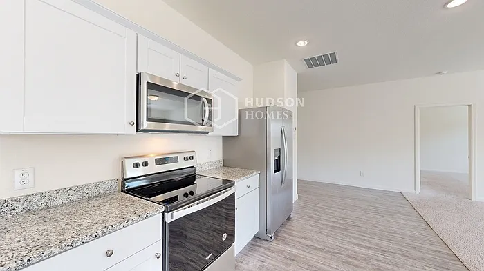 744 Devonshire Dr — Photo 13