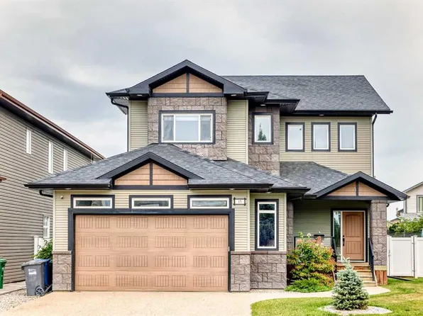 15 S Towers Close, Red Deer, AB T4P 0K7