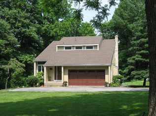 687 W Mountain Rd, Sparta, NJ 07871