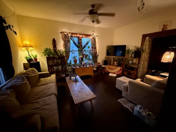 1218 New York St, Lawrence, KS 66044