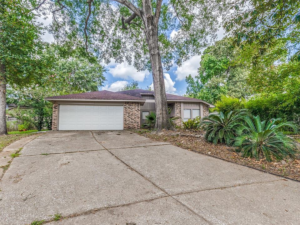 1st image of 2803 Parkwood Manor Dr