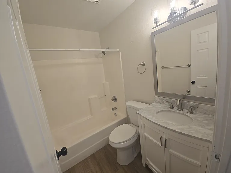 1736 E Palomino Dr — Photo 16