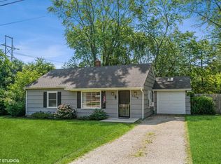 1004 Foster Ave, Lake Bluff, IL 60044