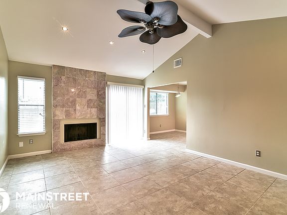 3rd image of 22630 Leedstown Ln