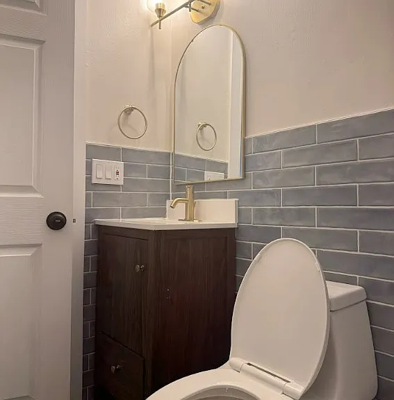 808 Fairlawn Ct #808 — Photo 1